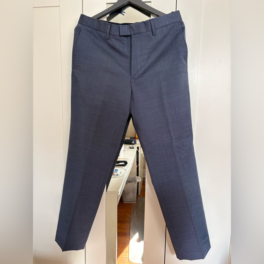 Banana Republic Men’s Performance Wool Slim Fit: 32W 30L